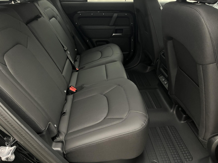 Land Rover Defender 110 D200 S AWD AUT 3.0 d