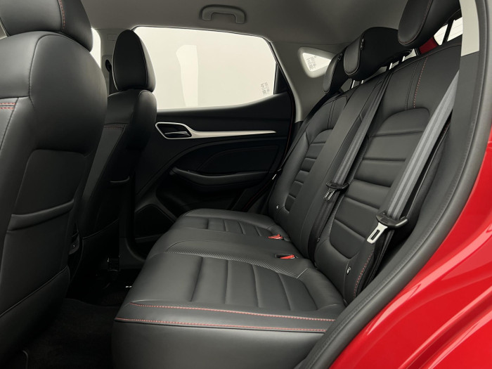 MG ZS 1.0T EXCLUSIVE AUT CZ 1.maj. 1.0 Exclusive