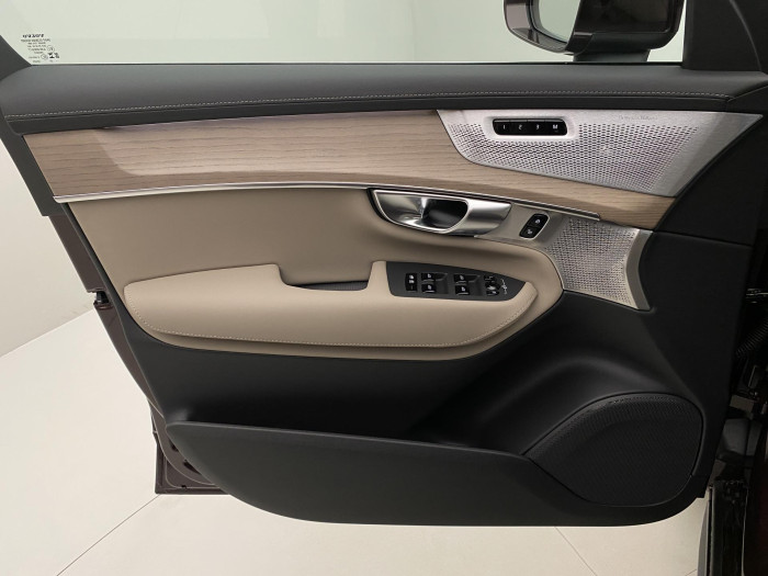 Volvo XC90 T8 AWD RECHARGE BRIGHT ULTRA 7