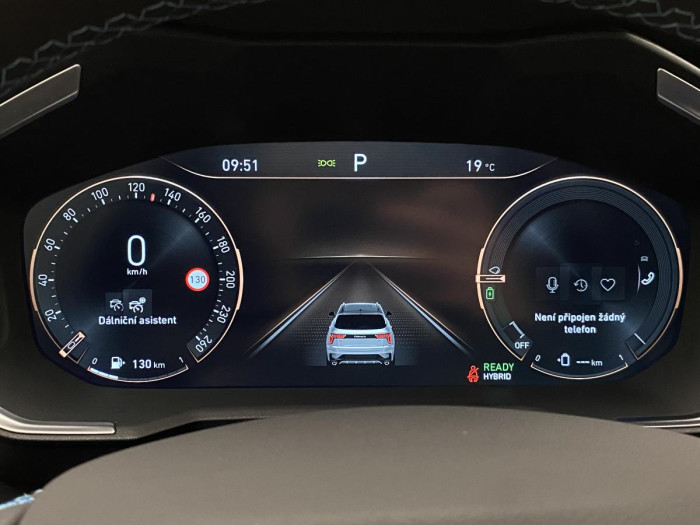 Lynk & Co 01 PHEV DCT AUT 1.maj. REZERVACE