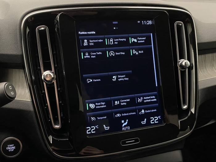 Volvo XC40 D3 INSCRIPTION AUT REZERVACE 2.0 d