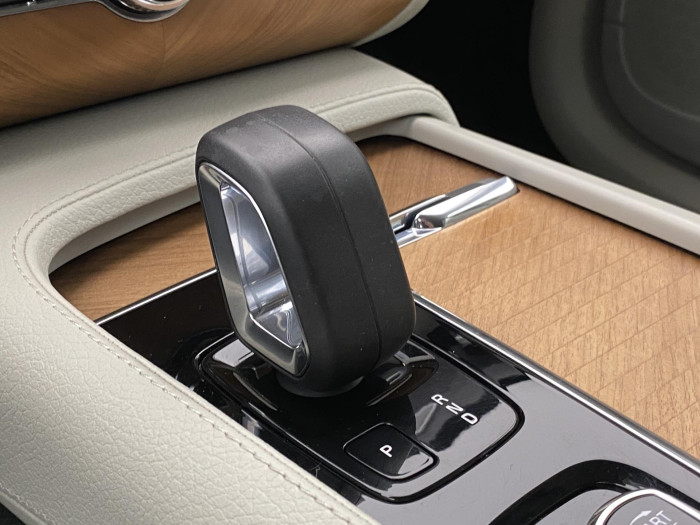 Volvo XC90 B5 AWD MOMENTUM REZERVACE 2.0 Momentum