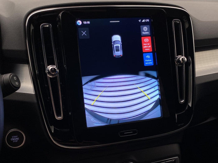 Volvo XC40 B3 DARK PLUS AUT CZ