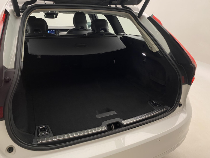 Volvo V90 B4 MOMENTUM AUT CZ 2.0 Momentum