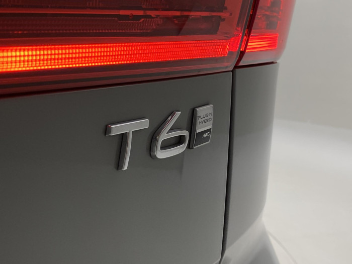 Volvo XC60 T6 AWD PLUG-IN DARK PLUS CZ