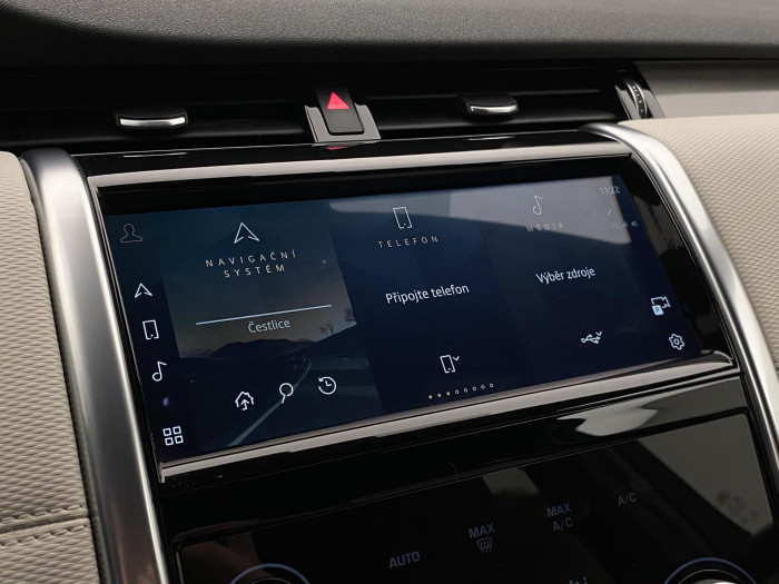 Land Rover Discovery Sport D200 AWD R-DYNAMIC REZERVACE 2.0 d Dynamic