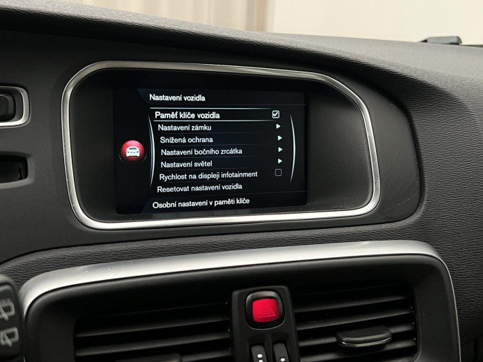 Volvo V40 D2 INSCRIPTION 2.0 d