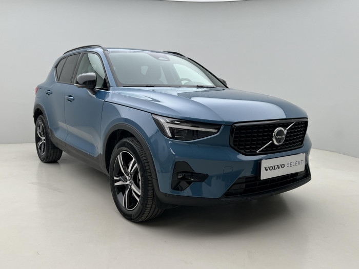 Volvo XC40 B3 PLUS DARK AUT CZ 1.maj.
