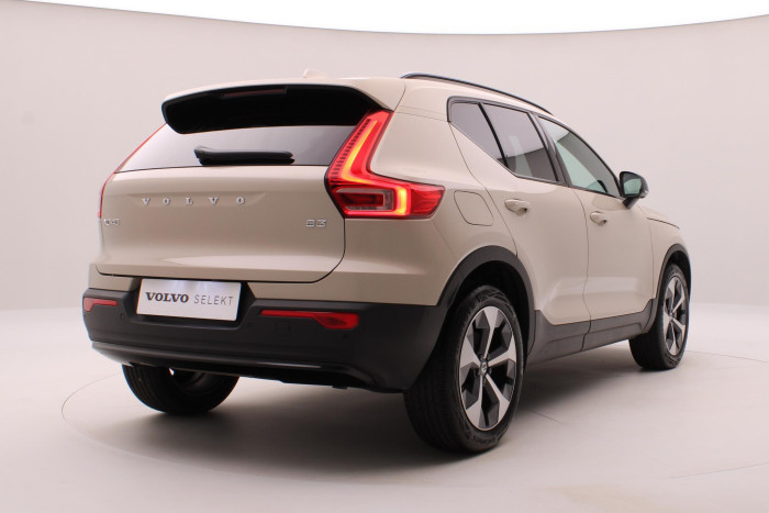 Volvo XC40 B3 DARK PLUS AUT CZ