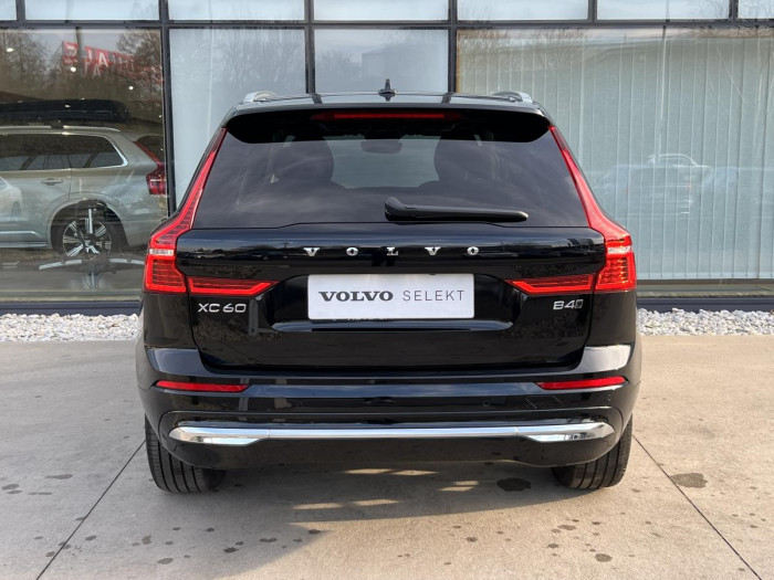 Volvo XC60 B4 AWD BRIGHT PLUS REZERVACE