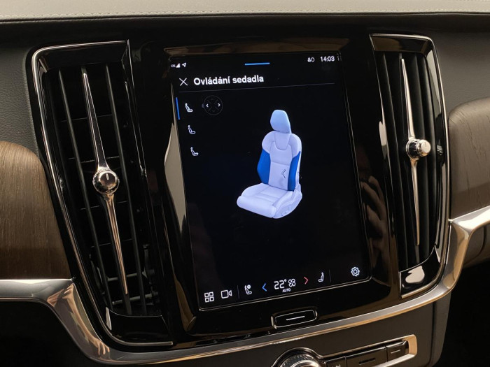 Volvo V90 B4 AWD ULTIMATE AUT REZERVACE