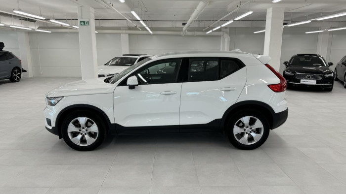 Volvo XC40 T4 MOMENTUM AUT REZERVACE 2.0 Momentum