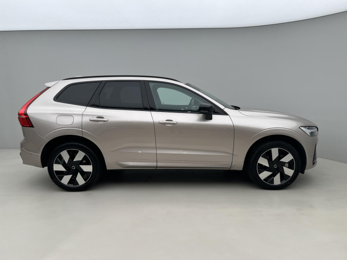 Volvo XC60 T6 AWD RECHARGE ULTRA DARK CZ