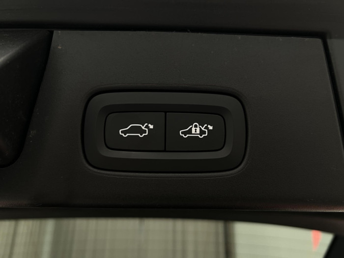 Volvo V90 D5 AWD R-DESIGN AUT CZ 2.0 d