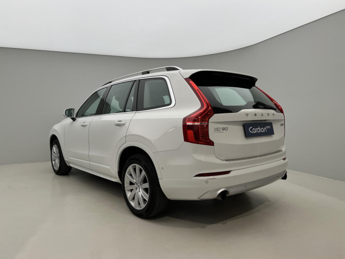 Volvo XC90 D5 AWD MOMENTUM Aut CZ 2.0 d Momentum