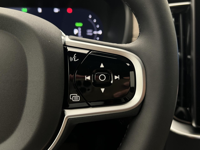 Volvo XC90 T8 AWD RECHARGE PLUS DARK AUT