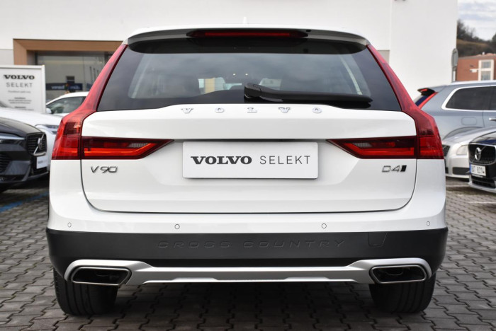 Volvo V90 CC D4 AWD ADVANCED REZERVACE 2.0 d CC CC