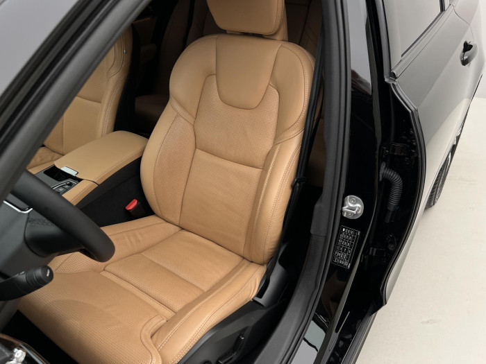 Volvo V90 T6 AWD RECHARGE PLUS DARK AUT