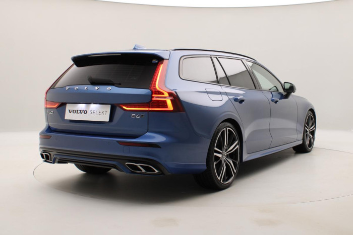 Volvo V60 B6 AWD R-DESIGN AUT REZERVACE