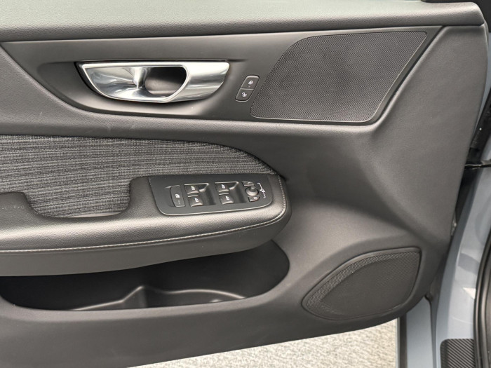 Volvo V60 B4 MOMENTUM PRO AUT CZ 1.maj. 2.0 Momentum