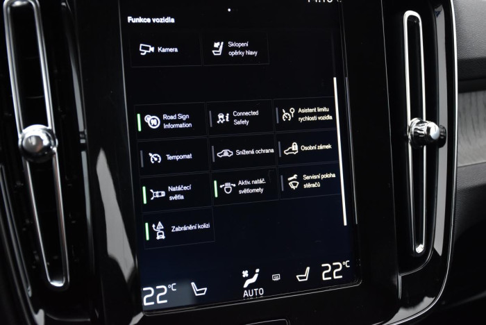 Volvo XC40 D3 INSRIPTION AUT REZERVACE 2.0 d