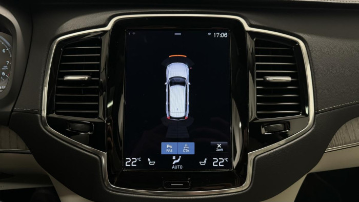Volvo XC90 B6 AWD INSCRIPTION REZERVACE