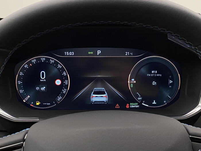 Lynk & Co 01 HEV DCT AUT 1.maj