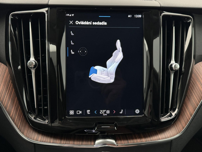 Volvo XC60 T8 AWD RECHARGE BRIGHT PLUS