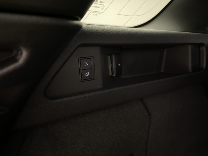 Land Rover Discovery Sport D200 R-DYNAMIC SE AWD AUT 2.0 d Dynamic SE