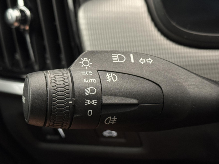 Volvo V90 T4 R-DESIGN AUT