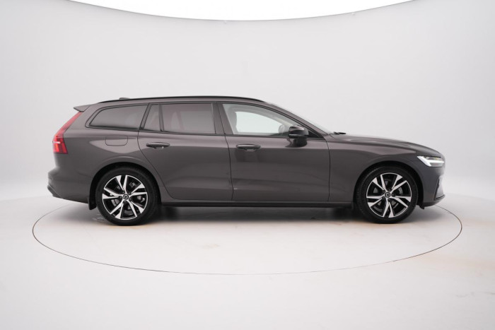 Volvo V60 B4 PLUS DARK AUT