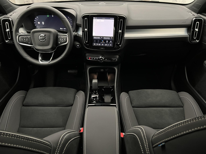 Volvo XC40 B4 BLACK EDITION ULTRA AUT 2.0 Edition