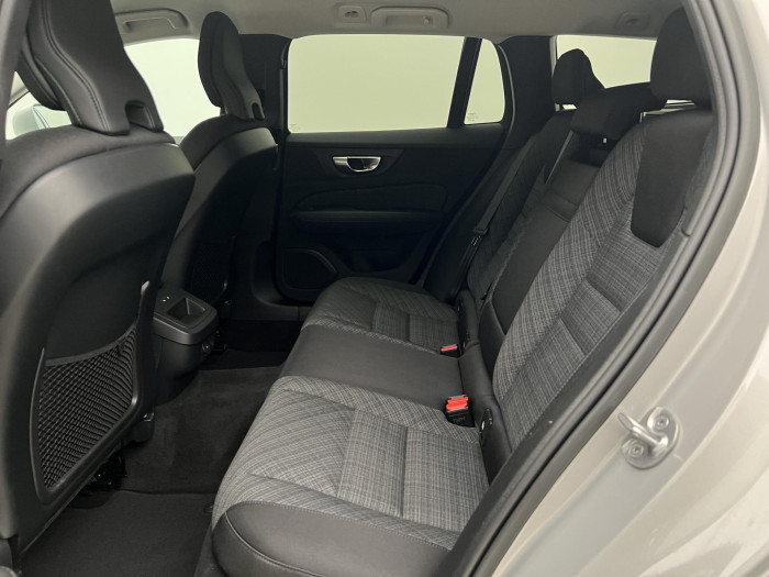 Volvo V60 B3 CORE AUT 1.maj.