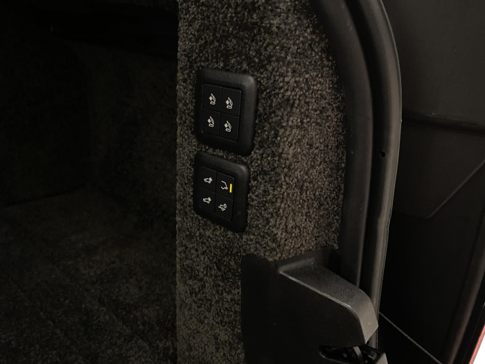 Land Rover Range Rover 5.0 S/C V8 VOGUE REZERVACE 5.0 V8