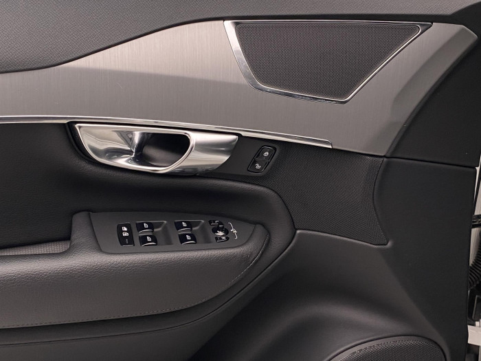 Volvo XC90 B5 AWD MOMENTUM AUT CZ 2.0 Momentum