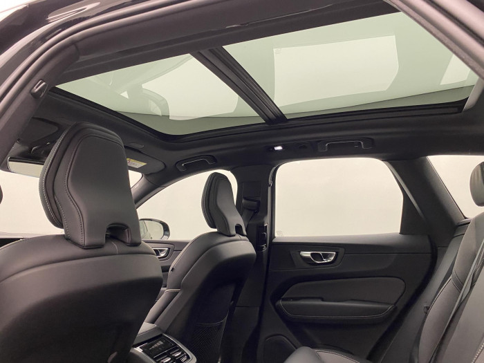 Volvo XC60 B5 AWD PLUS BLACK EDITION AUT