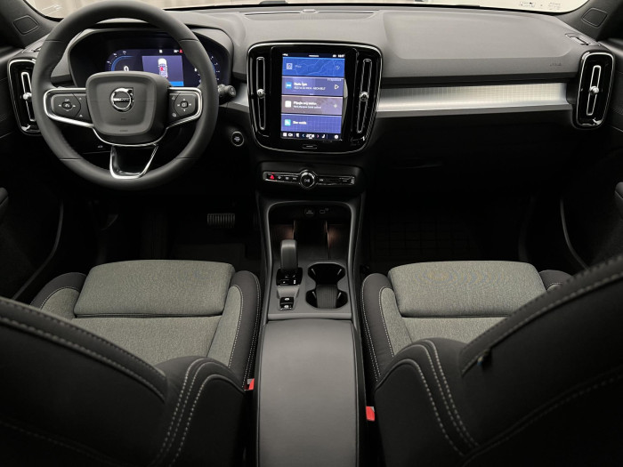 Volvo XC40 B4 CORE AUT 1.maj.