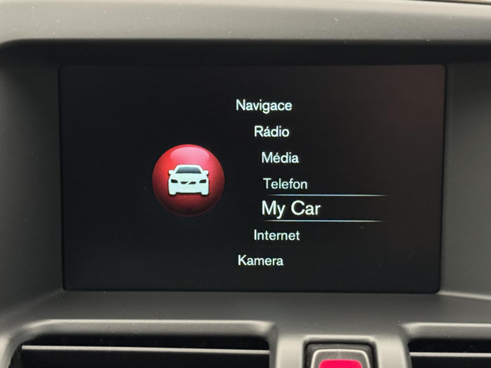 Volvo XC60 D4 AWD SUMMUM AUT REZERVACE 2.4 d Summum