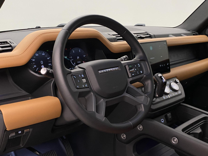 Land Rover Defender D300 HSE AUT AWD REZERVACE 3.0 d