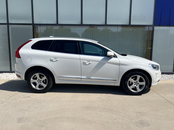 Volvo XC60 D4 AWD SUMMUM Aut CZ 2.4 d Summum