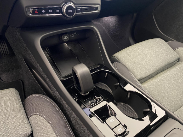 Volvo XC40 B3 AUT DARK PLUS