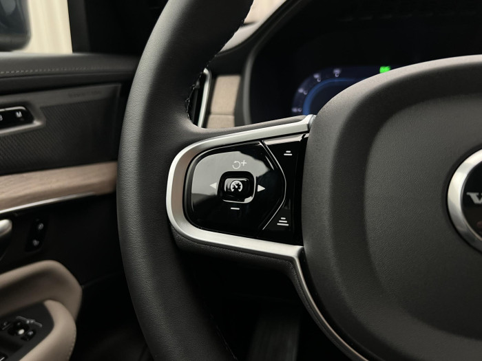 Volvo XC90 B5 AWD ULTRA BRIGHT 7MÍST CZ