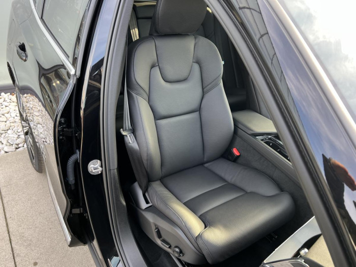 Volvo XC60 B4 AWD BRIGHT PLUS REZERVACE