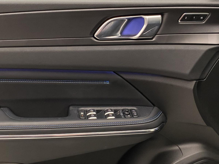 Lynk & Co 01 PHEV DCT AUT 1.maj.