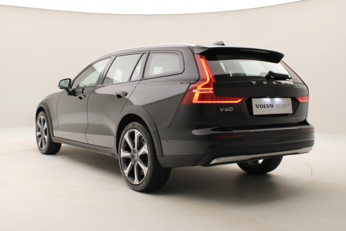 Volvo V60 CC B5 AWD ULTIMATE REZERVACE 2.0 CC CC