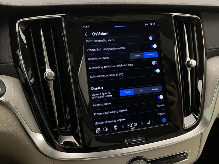 Volvo V60 CC B5 AWD ULTIMATE REZERVACE 2.0 CC CC