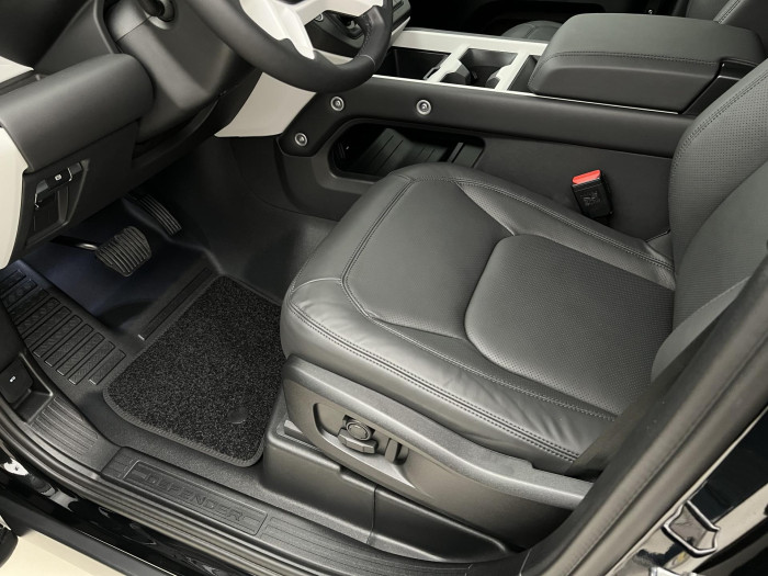 Land Rover Defender 110 D250 X-DYNAMIC SE AWD Aut 3.0 d Dynamic SE