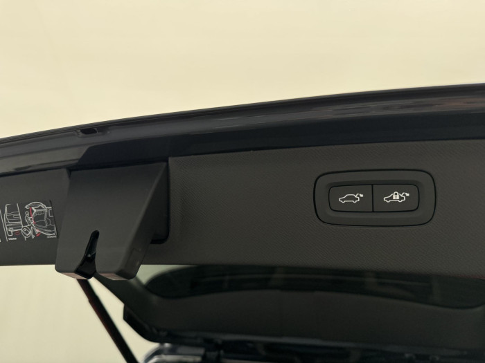 Volvo XC90 T8 AWD RECHARGE CZ REZERVACE