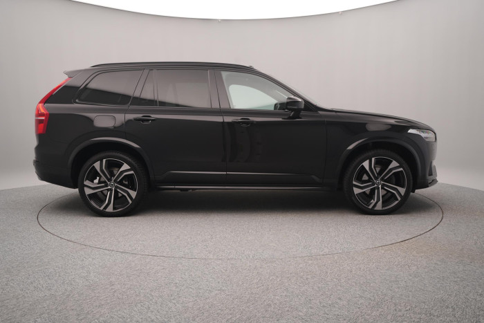 Volvo XC90 B5 AWD R-DESIGN REZERVACE