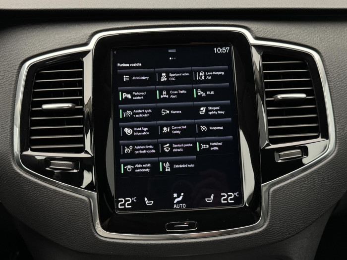 Volvo XC90 B5 AWD MOMENTUM REZERVACE 2.0 Momentum